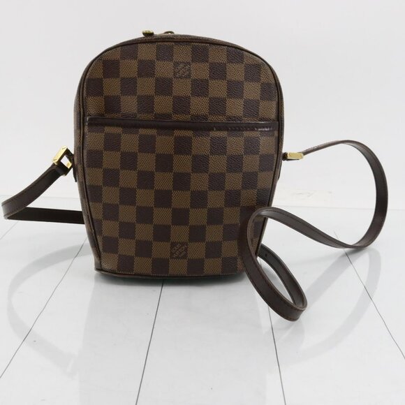 Louis Vuitton Handbags - LV Damier Ebene Crossbody (shown live)